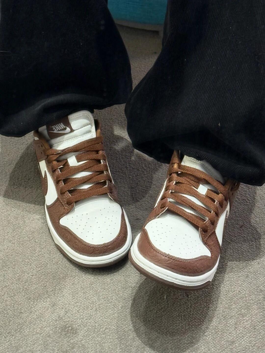 新年战鞋选什么❓锁定这双焦糖雕花Dunk!